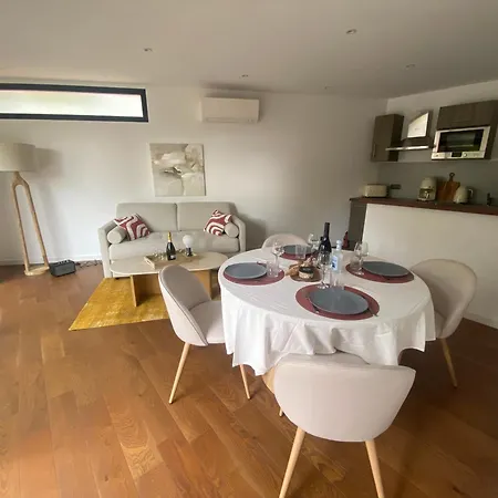 - Le Pied à Terre 3