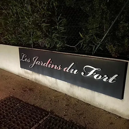 - Le Pied à Terre 3 Appartement Porticcio (Corsica)