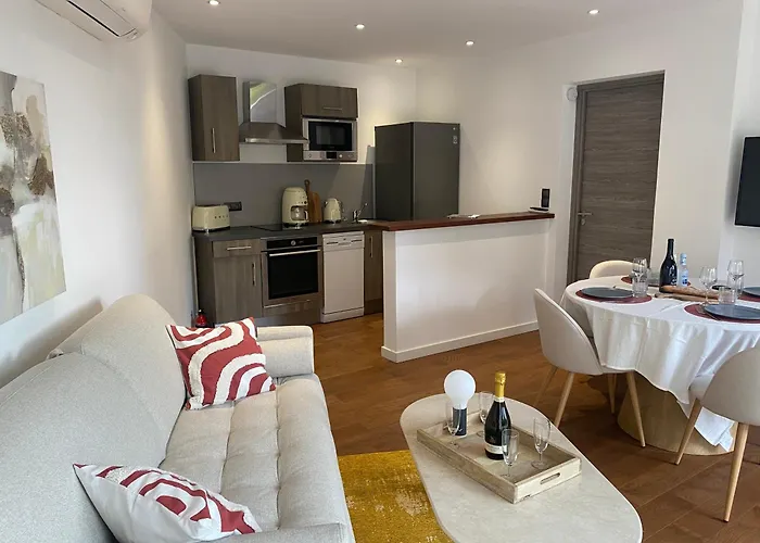 - Le Pied A Terre 3 波尔蒂乔